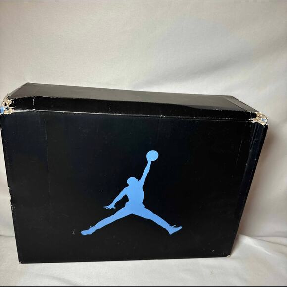 Size 10 - Nike Air Jordan 5 Retro SE UNC Men's Shoes - Picture 10 of 11